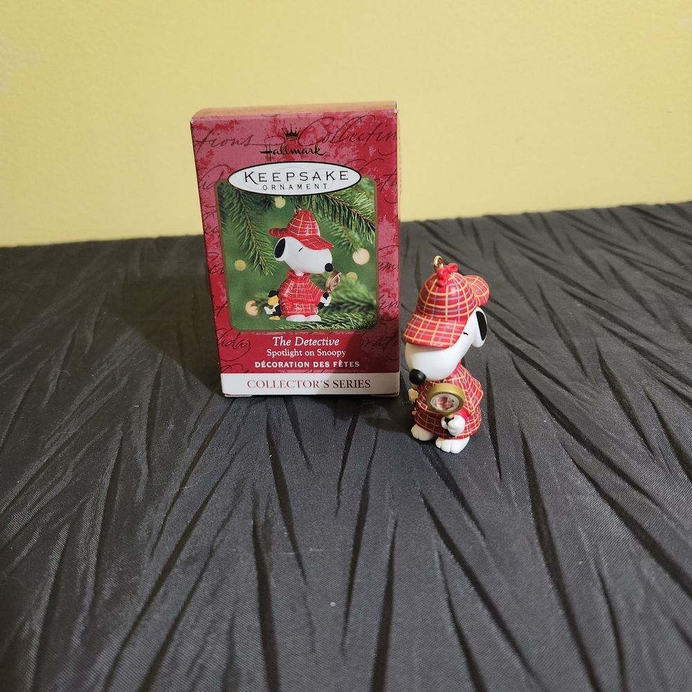 VTG 2000 Hallmark Keepsake Spotlight On Snoopy THE DETECTIVE Ornament Boxed 3rd